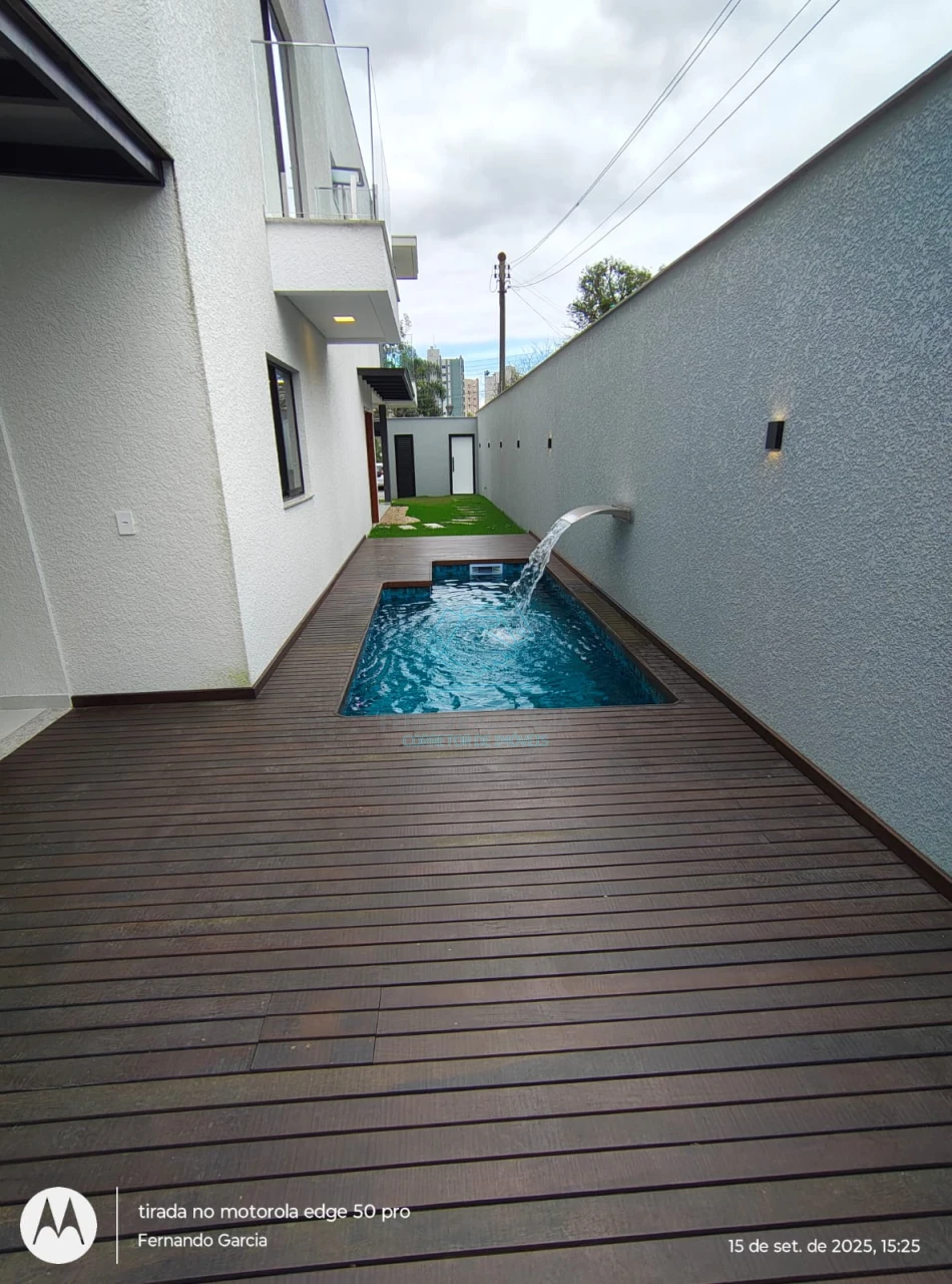 Casa com 3 quartos à venda no Atiradores, Joinville