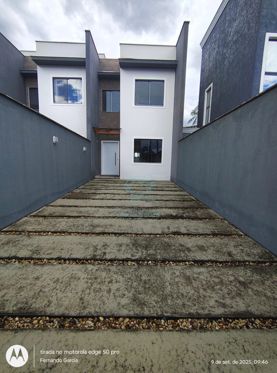 Lindo sobrado geminado à venda no bairro bom retiro