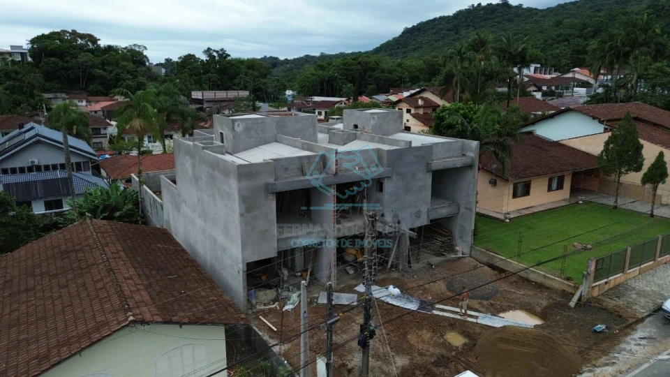 Casa com 3 quartos à venda no Bom Retiro, Joinville
