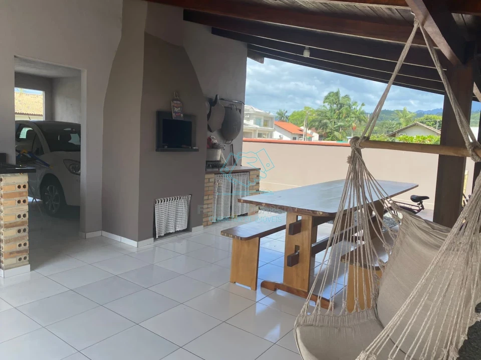 Casa com 3 quartos à venda na Vila Nova, Joinville