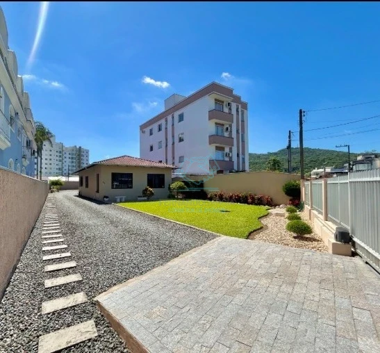 Casa com 3 quartos à venda no Saguaçu, Joinville