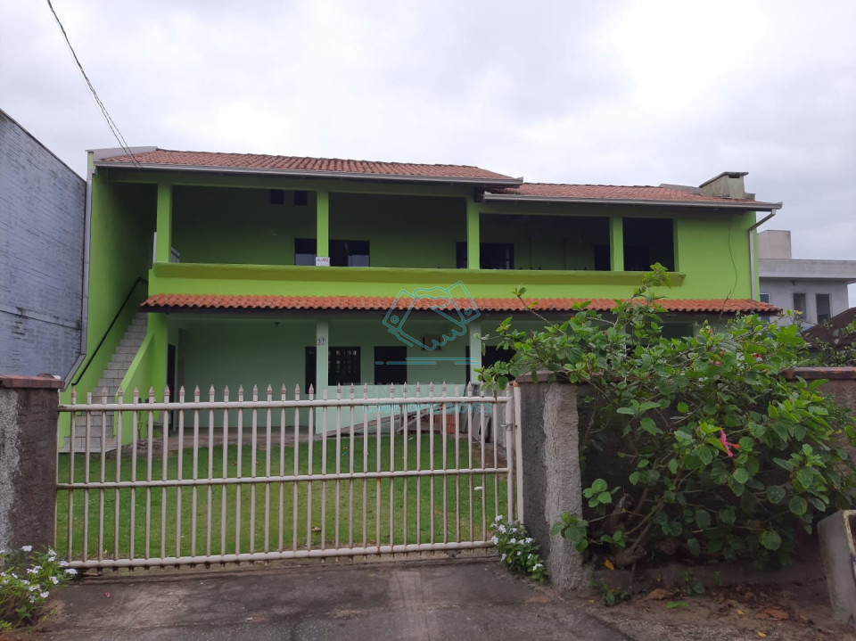 casa sobrado na Praia do Ervino em São Francisco do Sul