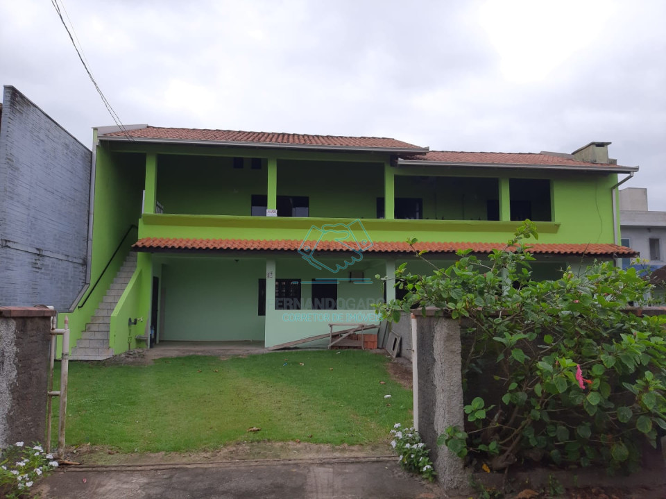 casa sobrado na Praia do Ervino em São Francisco do Sul