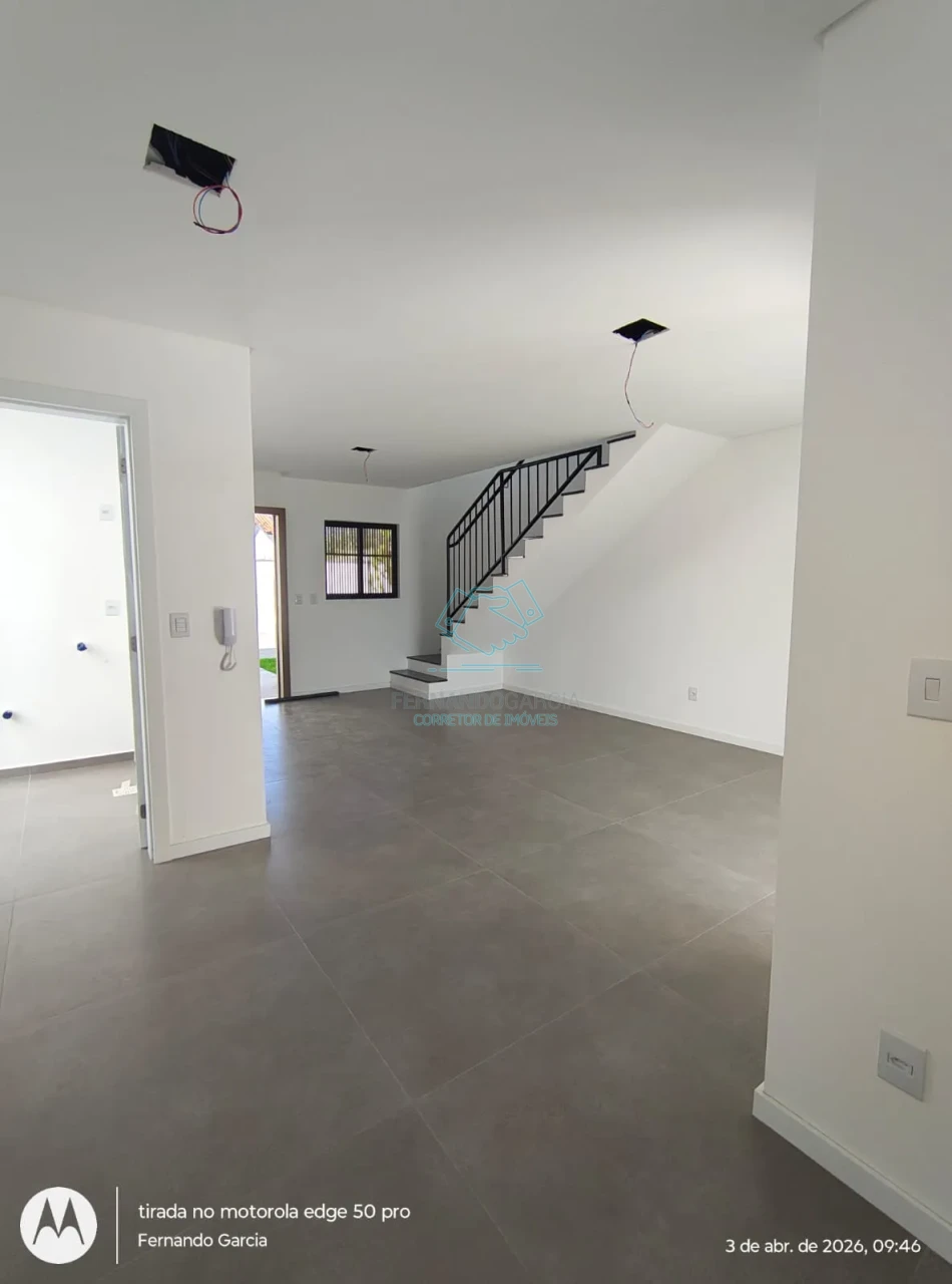 Oportunidade Imperdível: Sobrado Geminado de Alto padrão no Vila nova