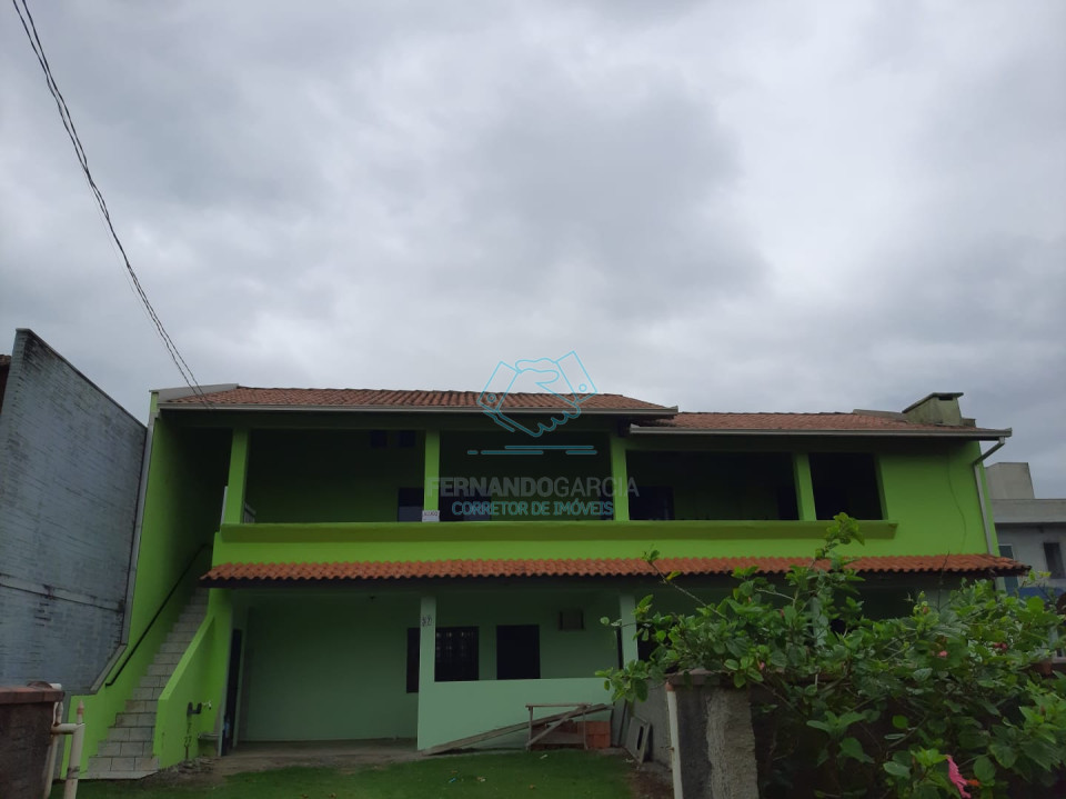 casa sobrado na Praia do Ervino em São Francisco do Sul