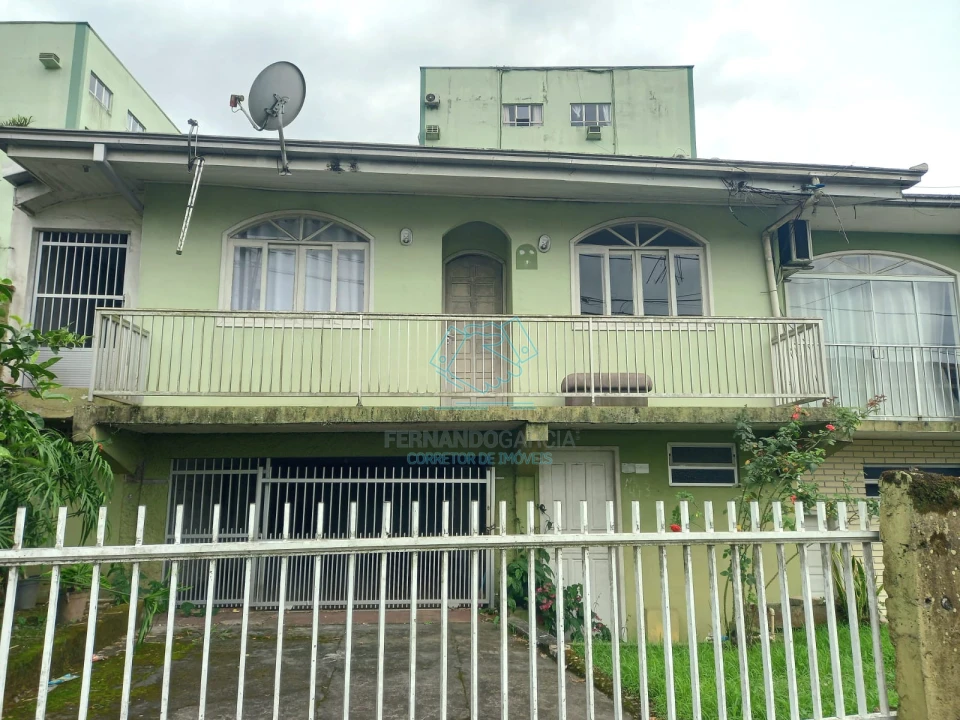 Casa comercial com 2 salas à venda no Boa Vista, Joinville