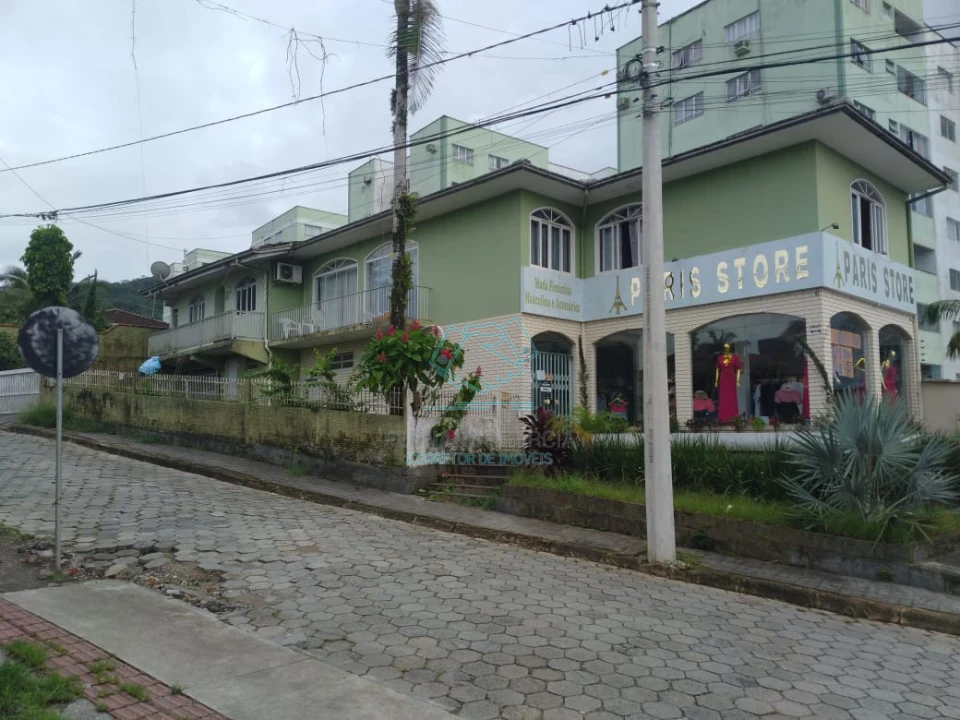 Casa comercial com 2 salas à venda no Boa Vista, Joinville