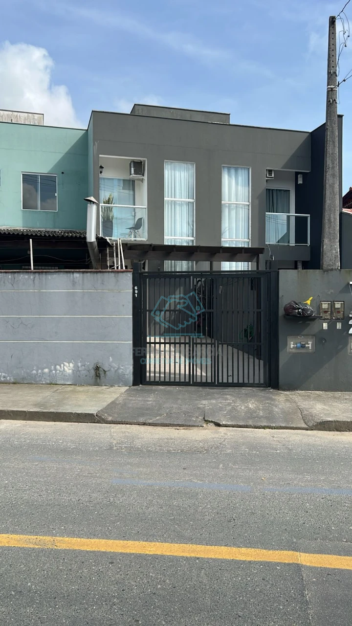 Casa com 2 quartos à venda no Adhemar Garcia, Joinville