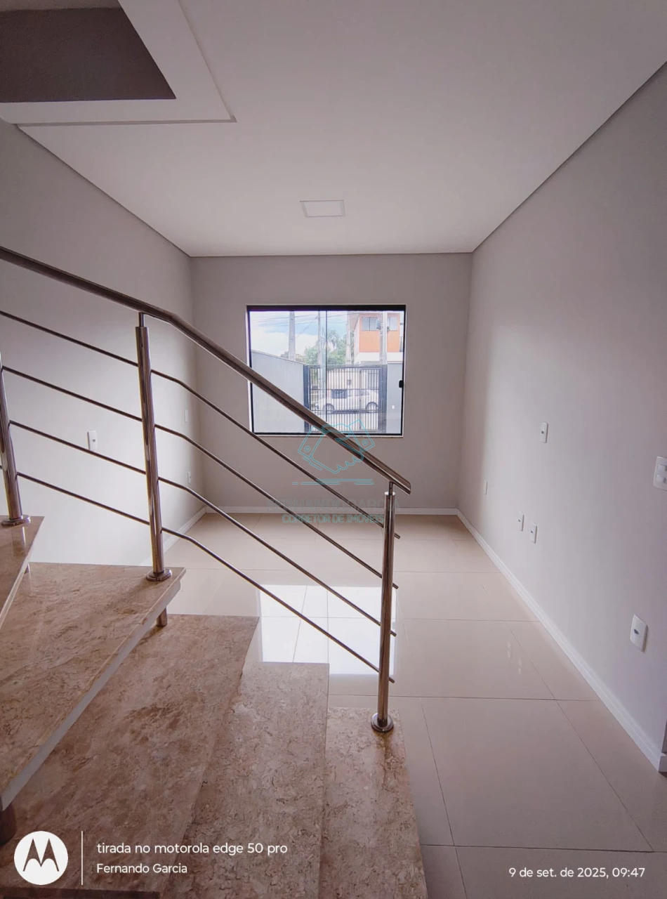 Lindo sobrado geminado à venda no bairro bom retiro