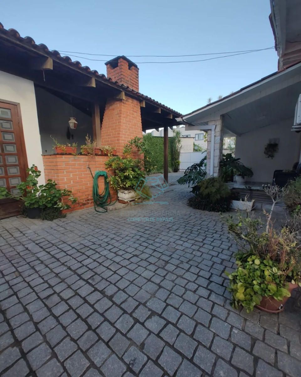 Bairro Anita Garibaldi: casa térrea encantadora