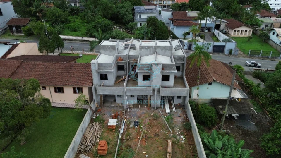 Casa com 3 quartos à venda no Bom Retiro, Joinville