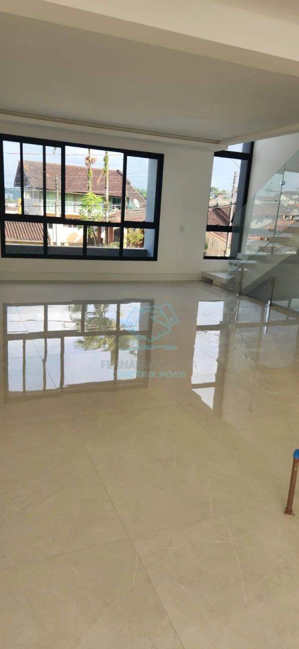 Casa com 3 quartos à venda no Floresta, Joinville