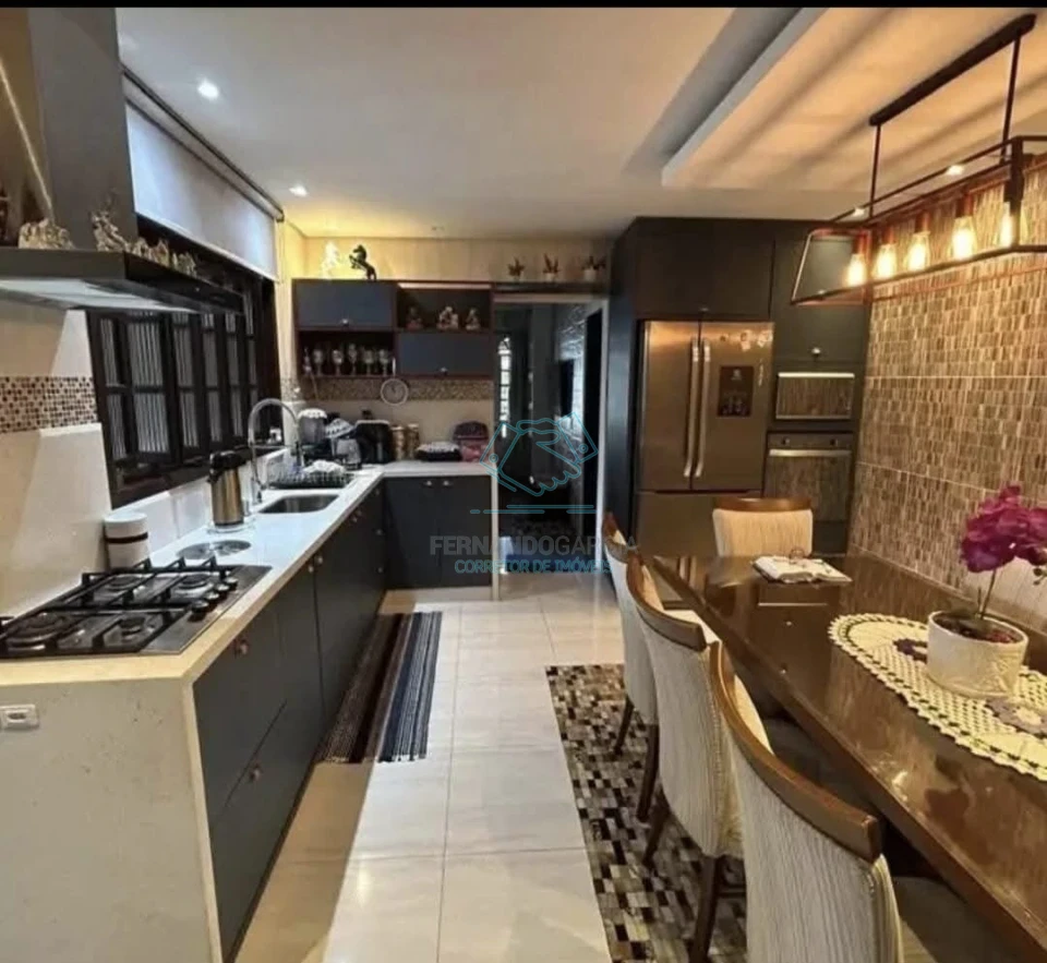 Casa com 5 quartos à venda no Morro do Meio, Joinville