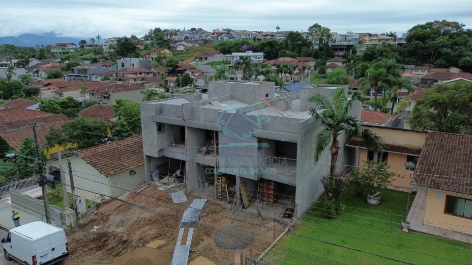 Casa com 3 quartos à venda no Bom Retiro, Joinville
