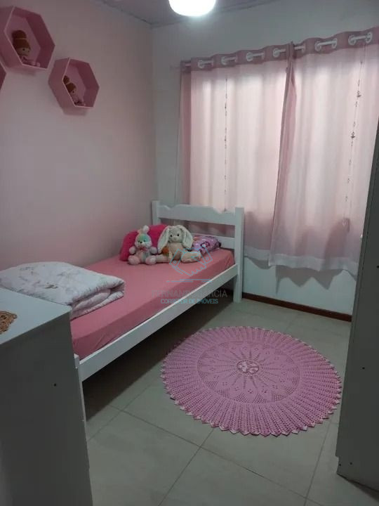 Linda Casa à Venda no Bairro Jardim Iririú!