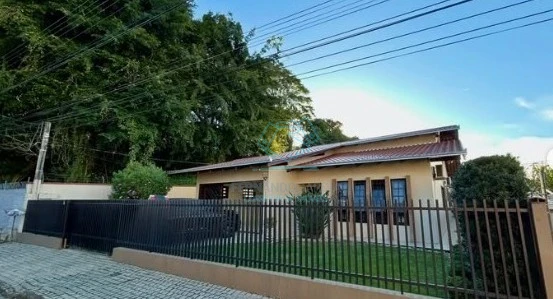 Casa com 3 quartos à venda no Saguaçu, Joinville