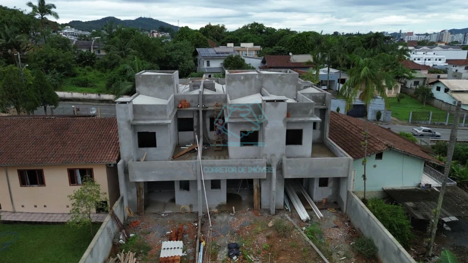 Casa com 3 quartos à venda no Bom Retiro, Joinville