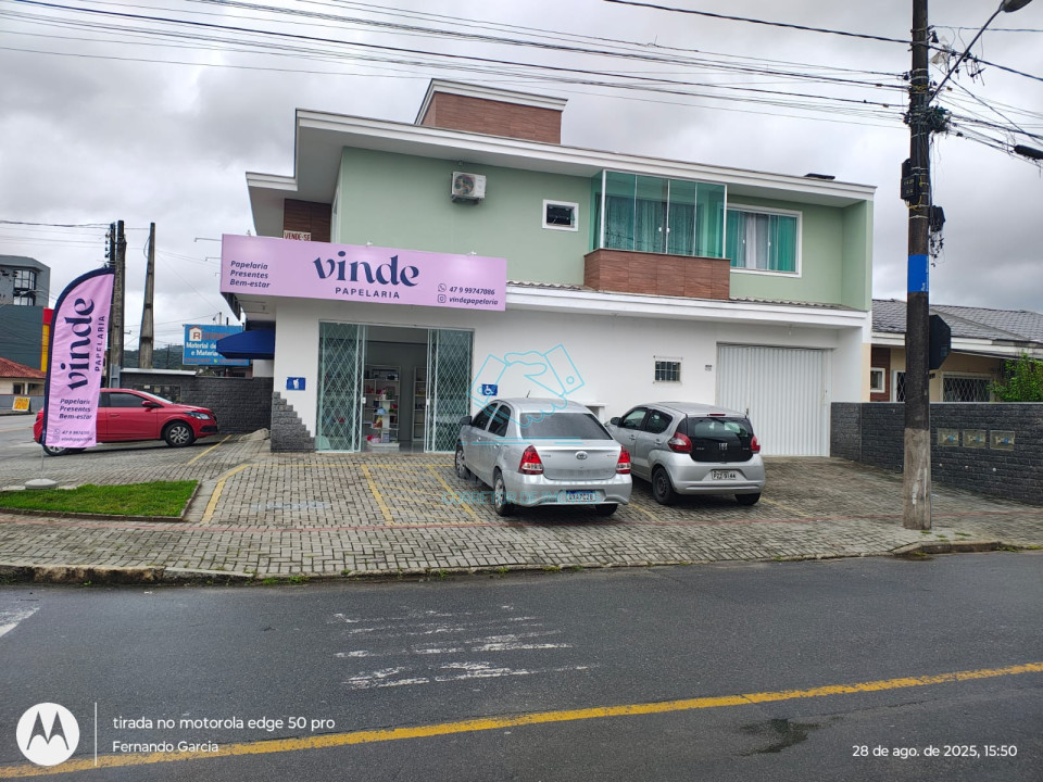Casa comercial com 4 salas à venda no Comasa, Joinville