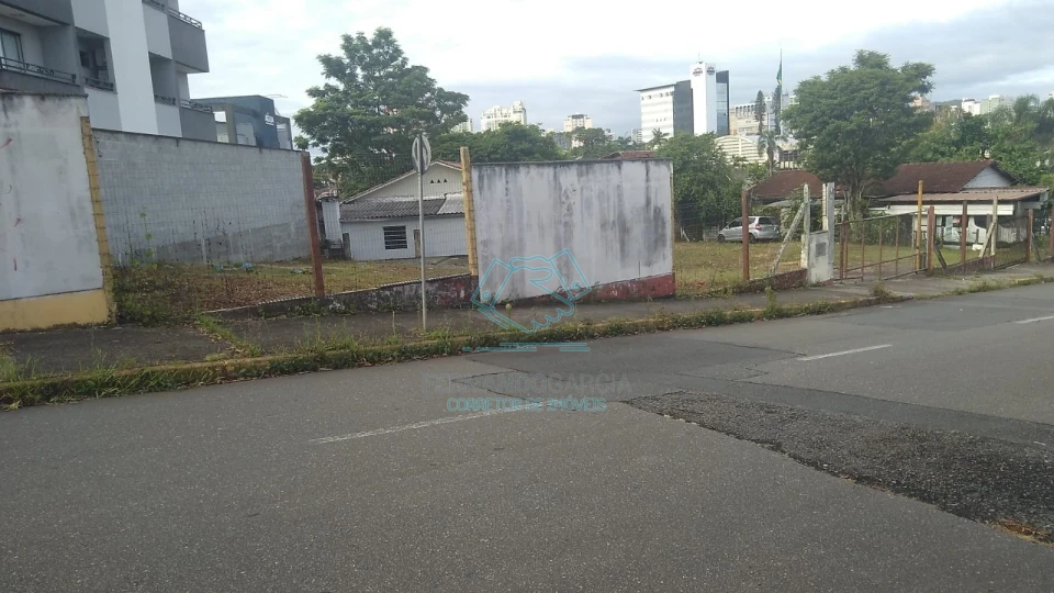 Terreno à venda no Saguaçu, Joinville