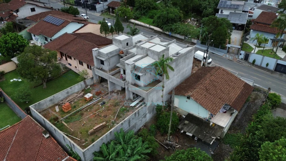 Casa com 3 quartos à venda no Bom Retiro, Joinville