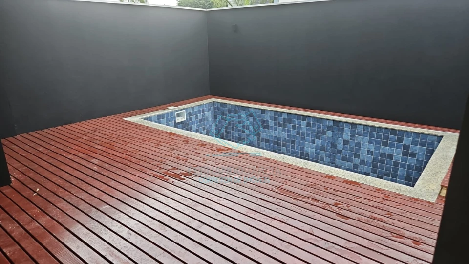 Casa com 3 quartos à venda no Saguaçu, Joinville