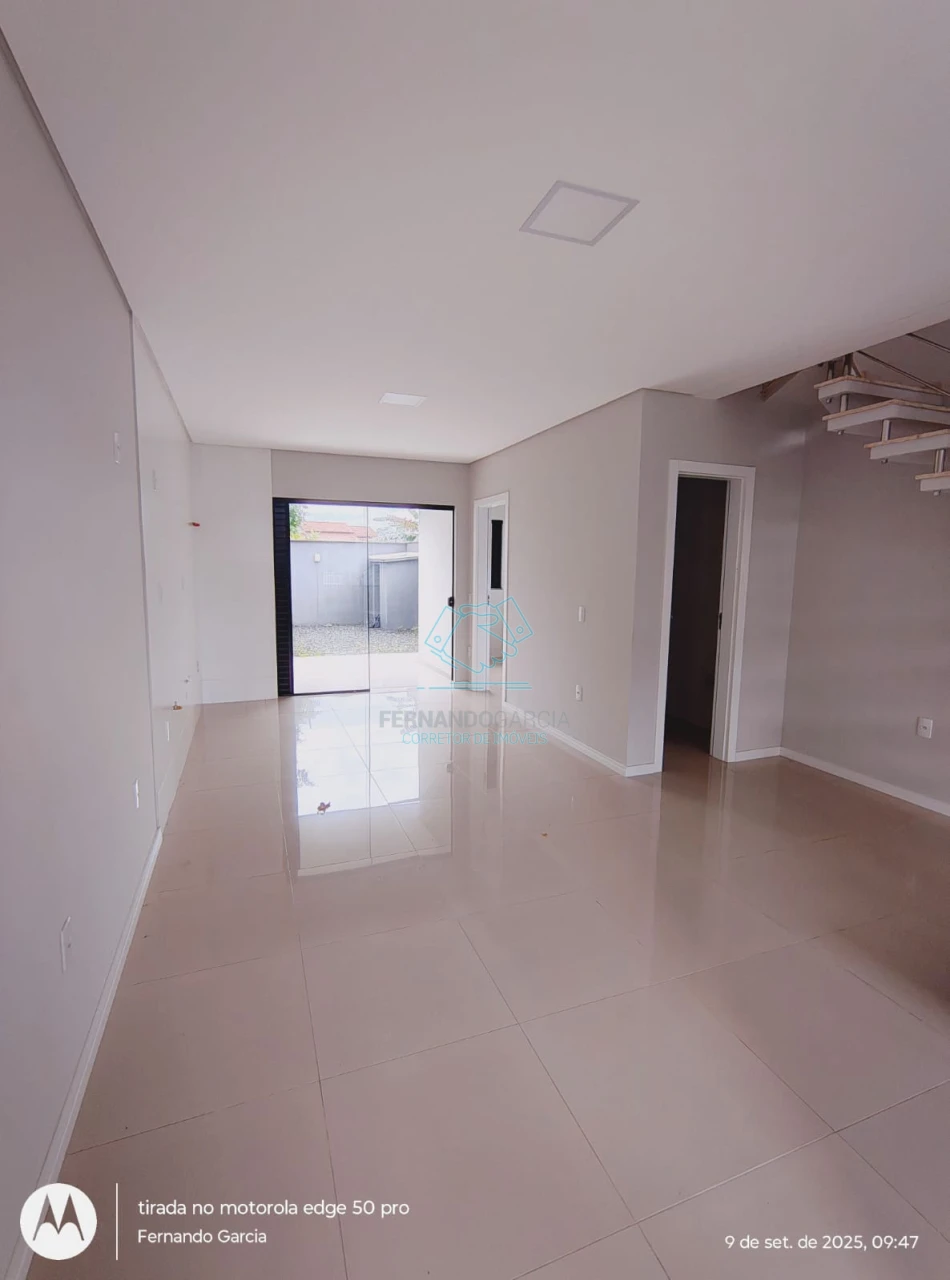 Lindo sobrado geminado à venda no bairro bom retiro