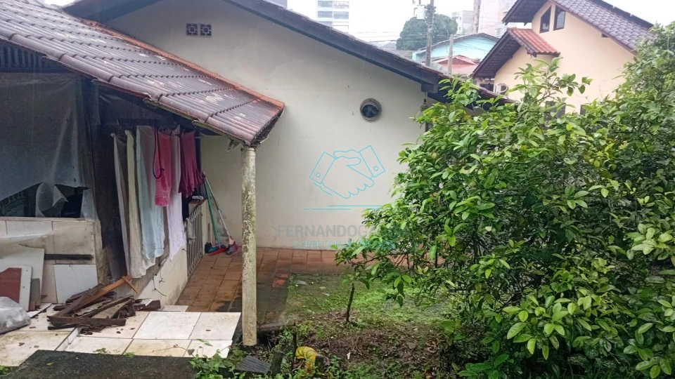 Terreno à venda no Saguaçu, Joinville