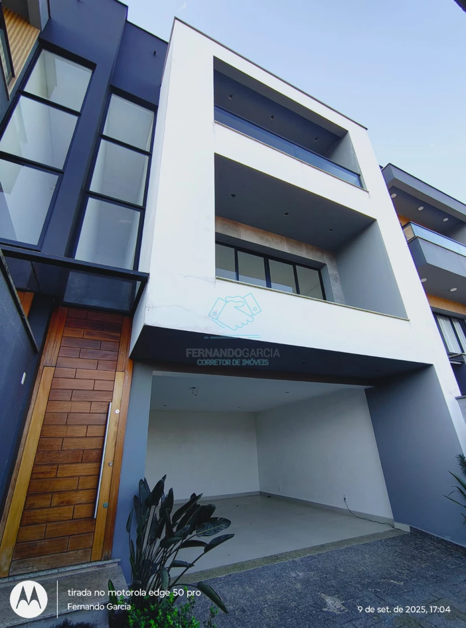 Casa com 3 quartos à venda no Floresta, Joinville