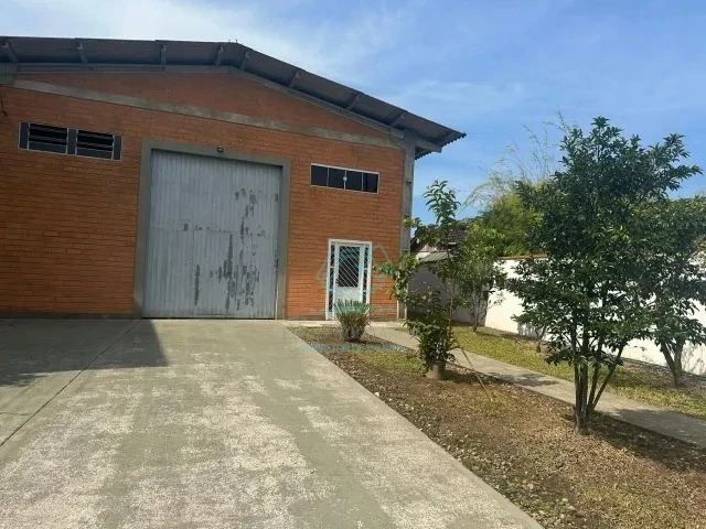 Barracão / Galpão / Depósito com 4 salas à venda no São Marcos, Joinville