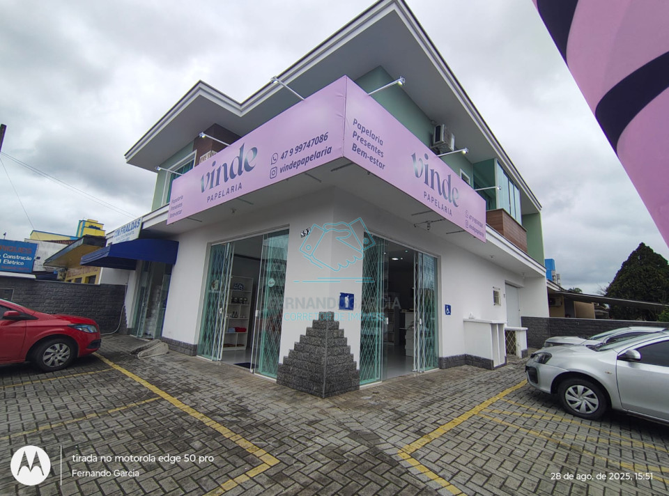 Casa comercial com 4 salas à venda no Comasa, Joinville