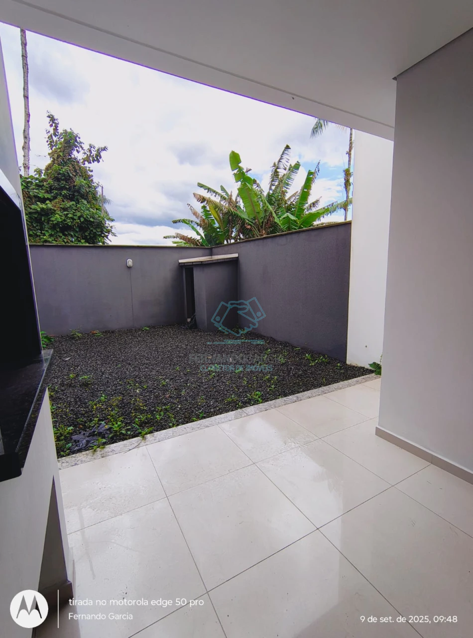 Lindo sobrado geminado à venda no bairro bom retiro