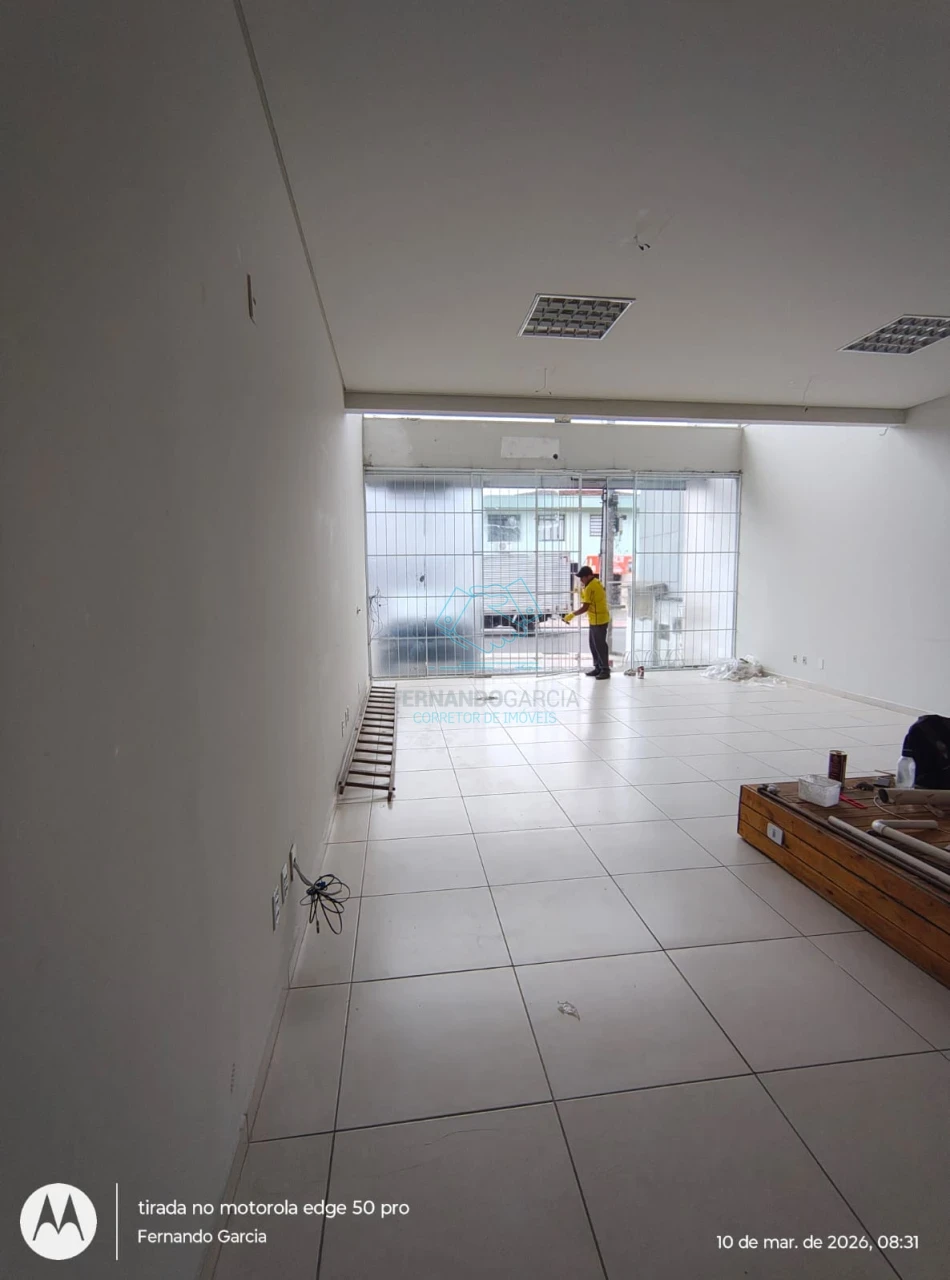 Sala comercial com 1 sala para alugar na Rua Albano Schmidt, 2271, Boa Vista, Joinville