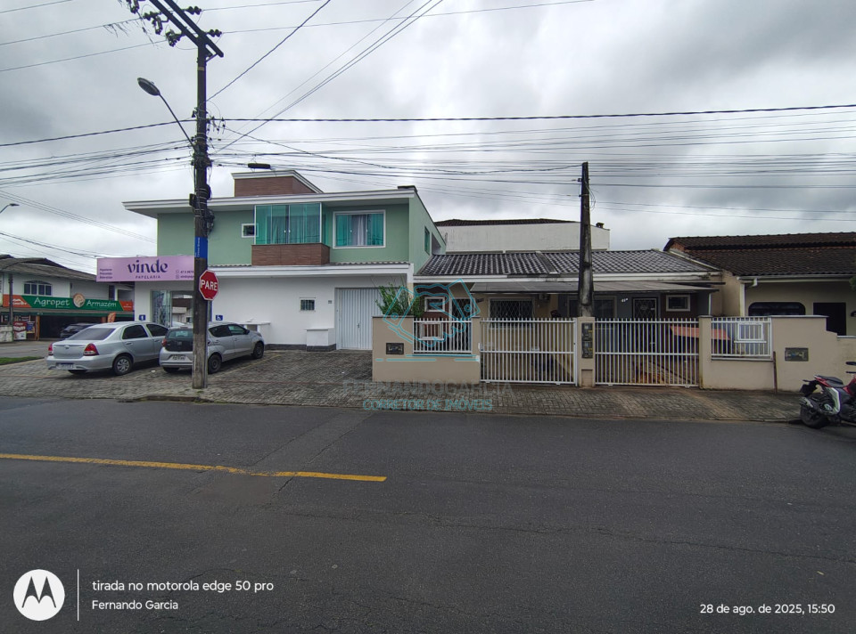 Casa comercial com 4 salas à venda no Comasa, Joinville