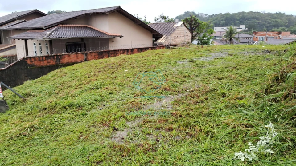 Terreno à venda no Anita Garibaldi, Joinville