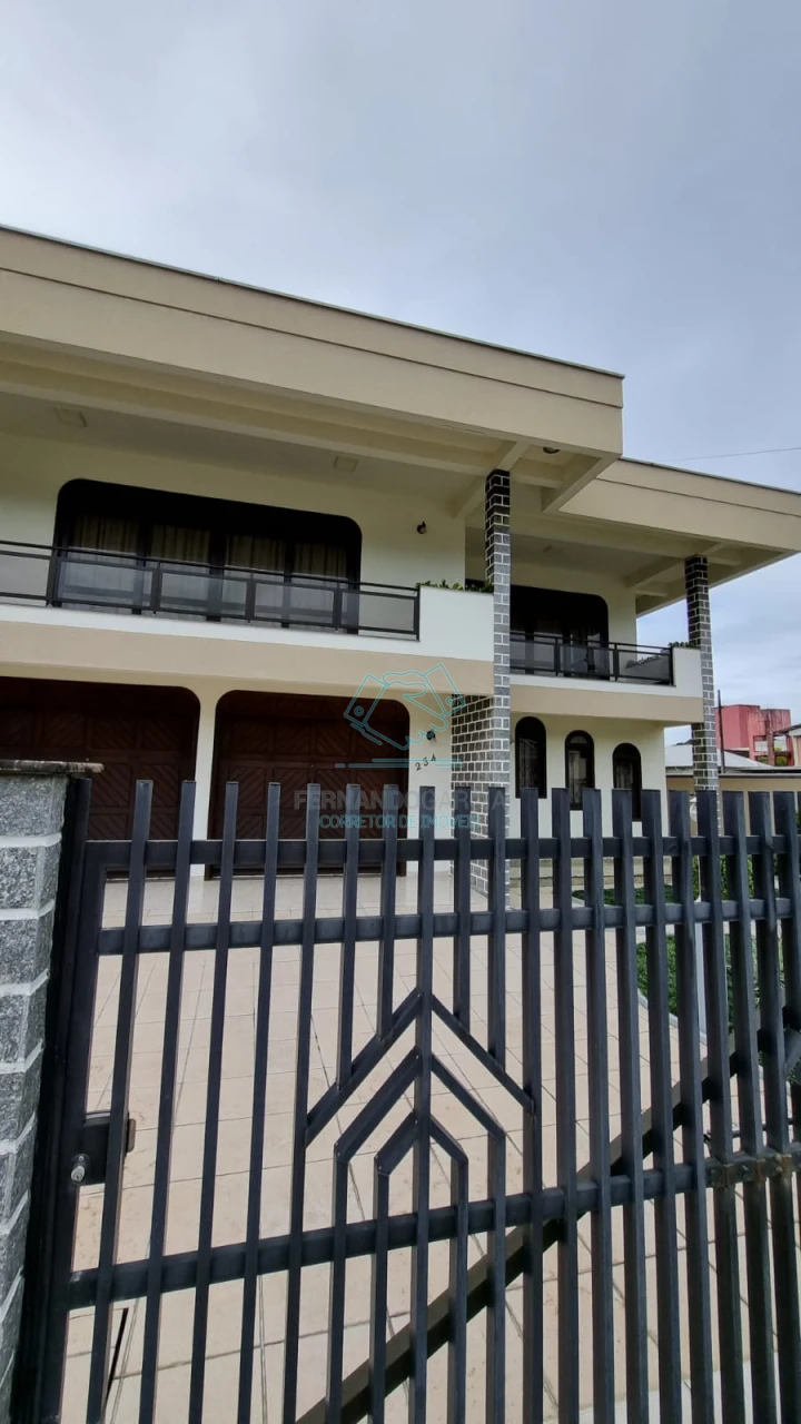 À venda: lindo sobrado com residência nos fundos em pirabeiraba