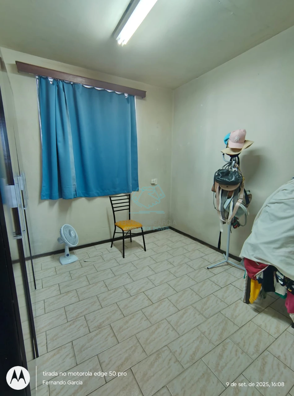 Casa em terreno de esquina no bairro anita garibaldi