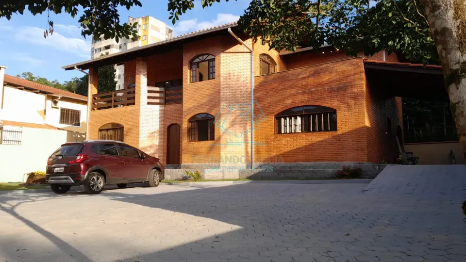 Casa com 5 quartos à venda no Anita Garibaldi, Joinville