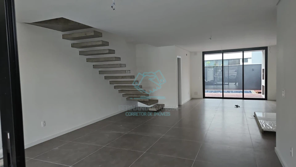 Casa com 3 quartos à venda no Saguaçu, Joinville