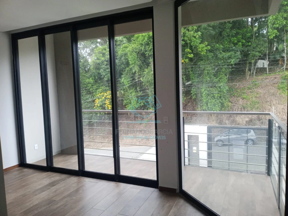 Casa com 3 quartos à venda no Floresta, Joinville