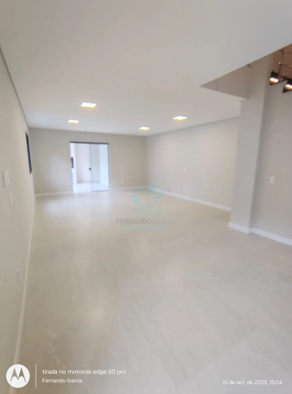 Casa com 3 quartos à venda no Atiradores, Joinville