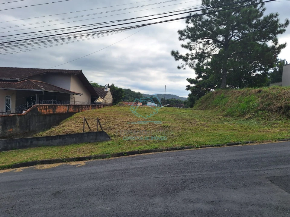 Terreno à venda no Anita Garibaldi, Joinville
