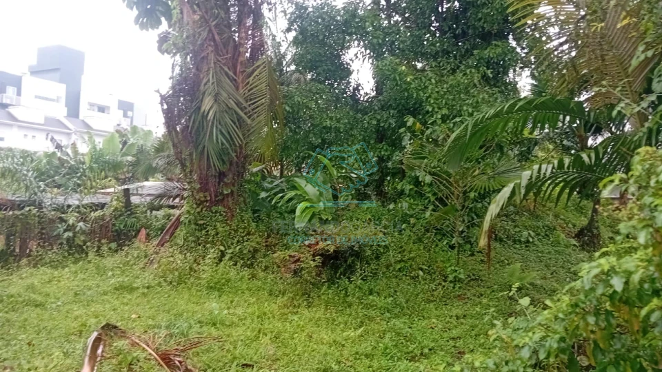 Terreno à venda no Saguaçu, Joinville