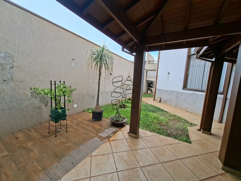 Casa em condomínio à venda - Roland III - Parque Residencial Roland Limeira