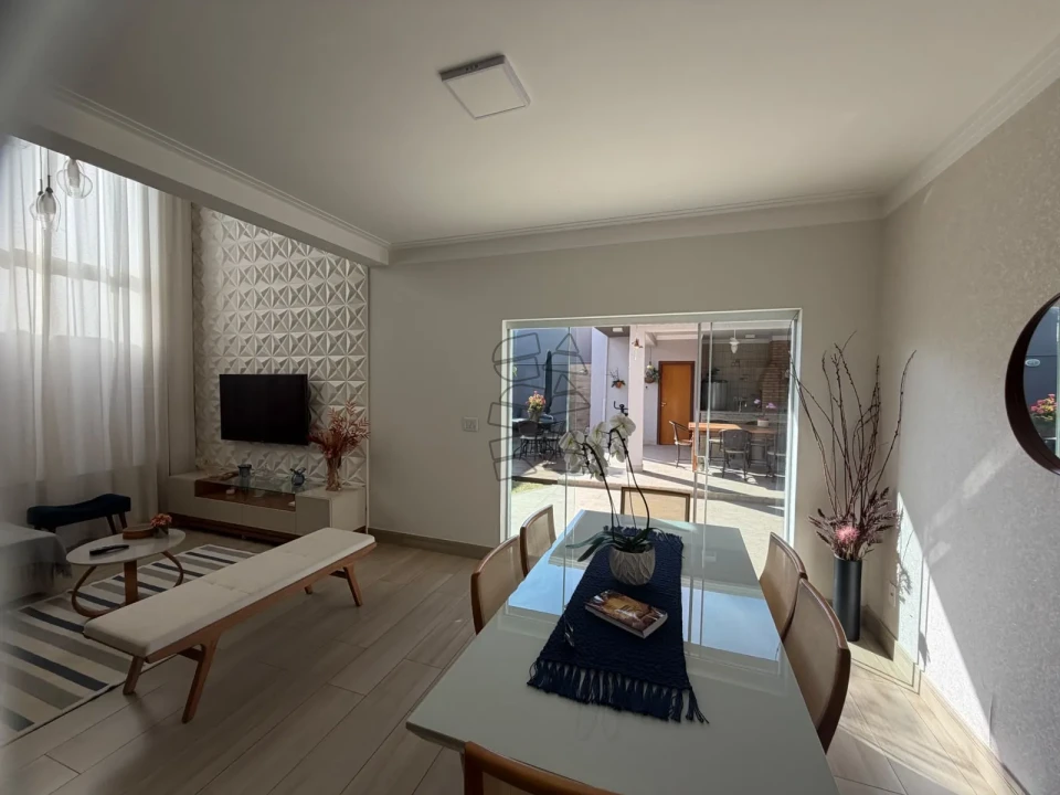 Imagens do imóveis Casa em condomínio à venda - Roland II - Parque Residencial Roland Limeira