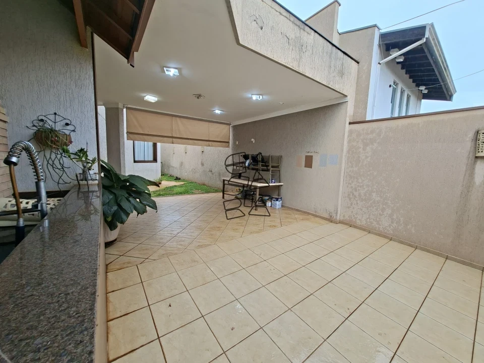 Casa em condomínio à venda - Roland III - Parque Residencial Roland Limeira