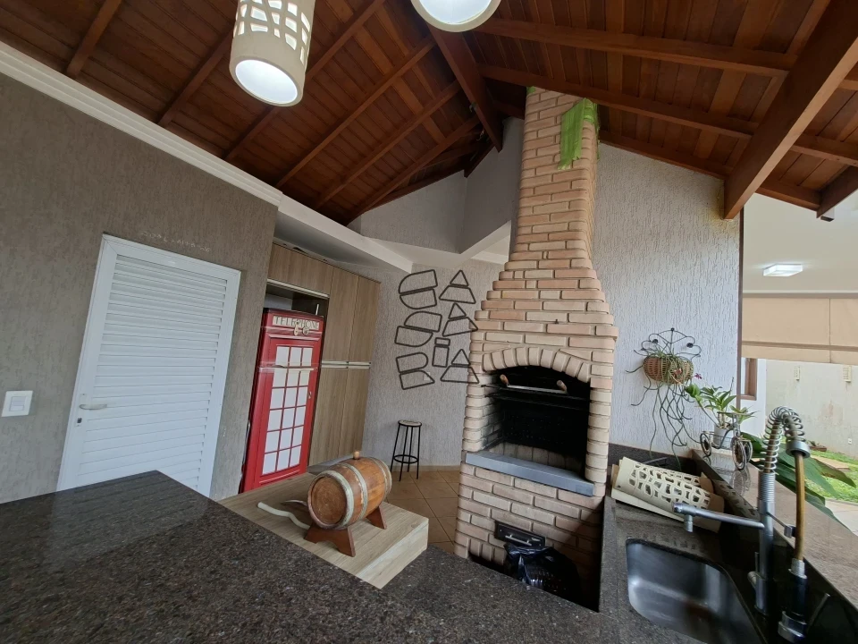 Casa em condomínio à venda - Roland III - Parque Residencial Roland Limeira