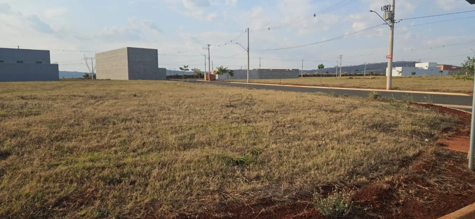 Terreno à venda - Colinas do Engenho II - Limeira