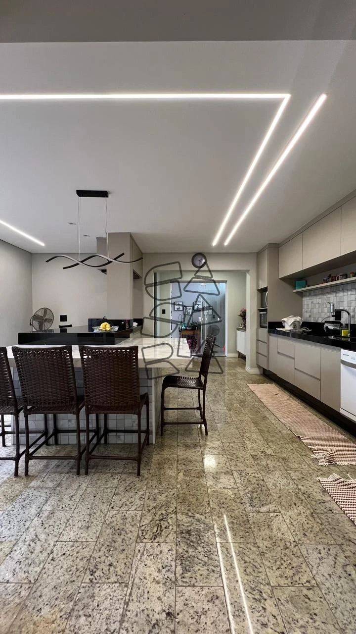 Casa Residencial à venda - Jardim das Laranjeiras - Limeira