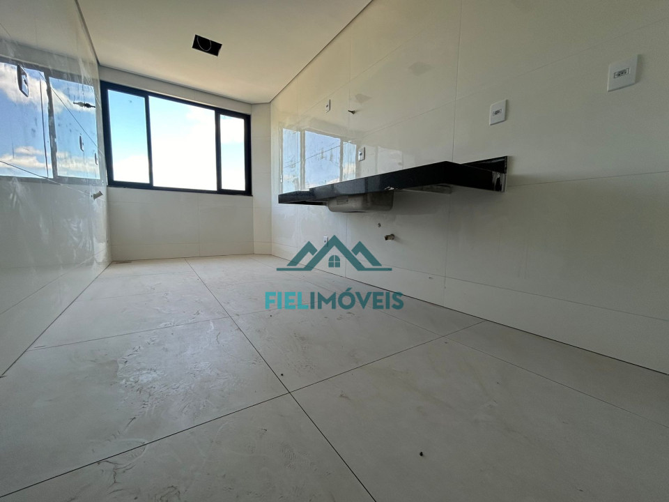 APARTAMENTO ESPAÇOSO GRA DUQUESA