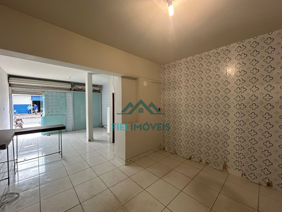 LOJA COM ECXELENTE LOCALIZAÇÃO NO CENTRO